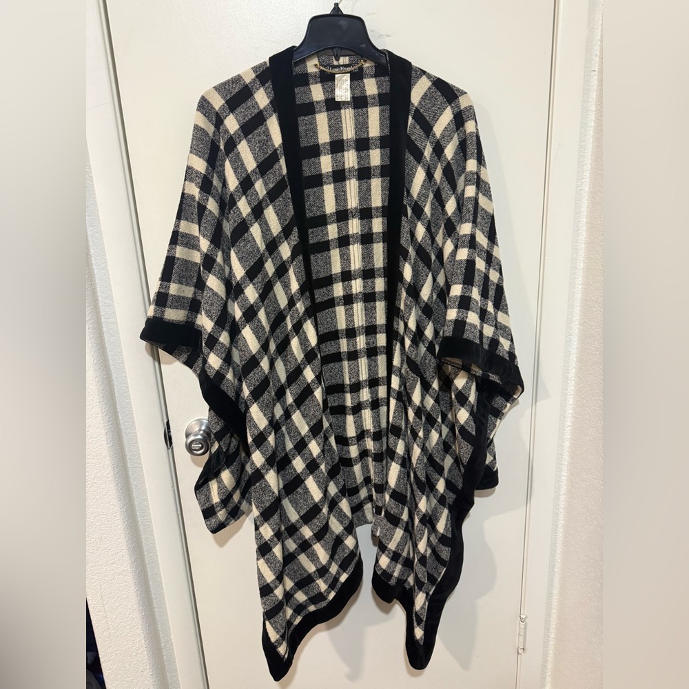 Louis Féraud Black & Cream Plaid Wool Blend Poncho Cape One Size Elegant Wrap